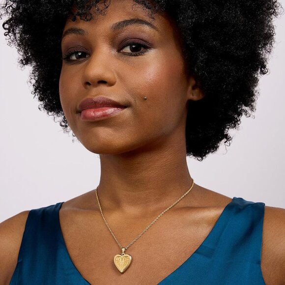 Women's 14K Gold Filled Floral Heart Photo Locket with Diamond - 3/4 inch x 3/4 - Picture 3 of 8